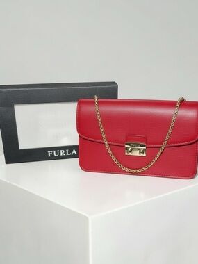 FURLA Giulia Red Leather Shoulder Crossbody with Gold Chain NIB